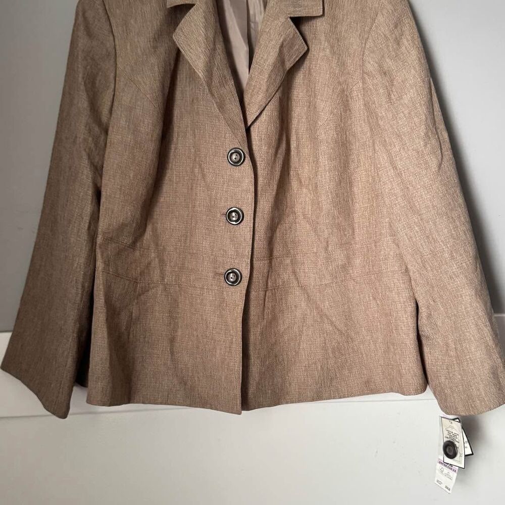 Le Suite Women’s Blazer size 22 NWT